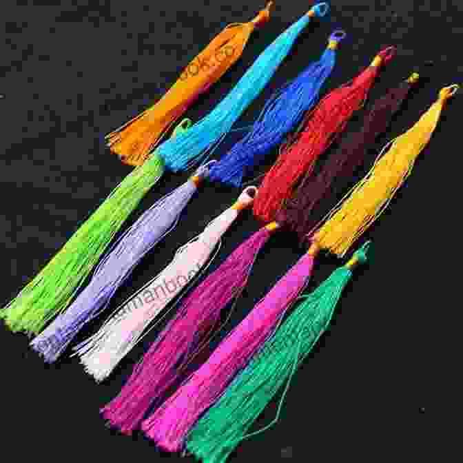 A Photo Of A Group Of Colorful Yarn Tassels 10 Minute Yarn Projects (10 Minute Makers)